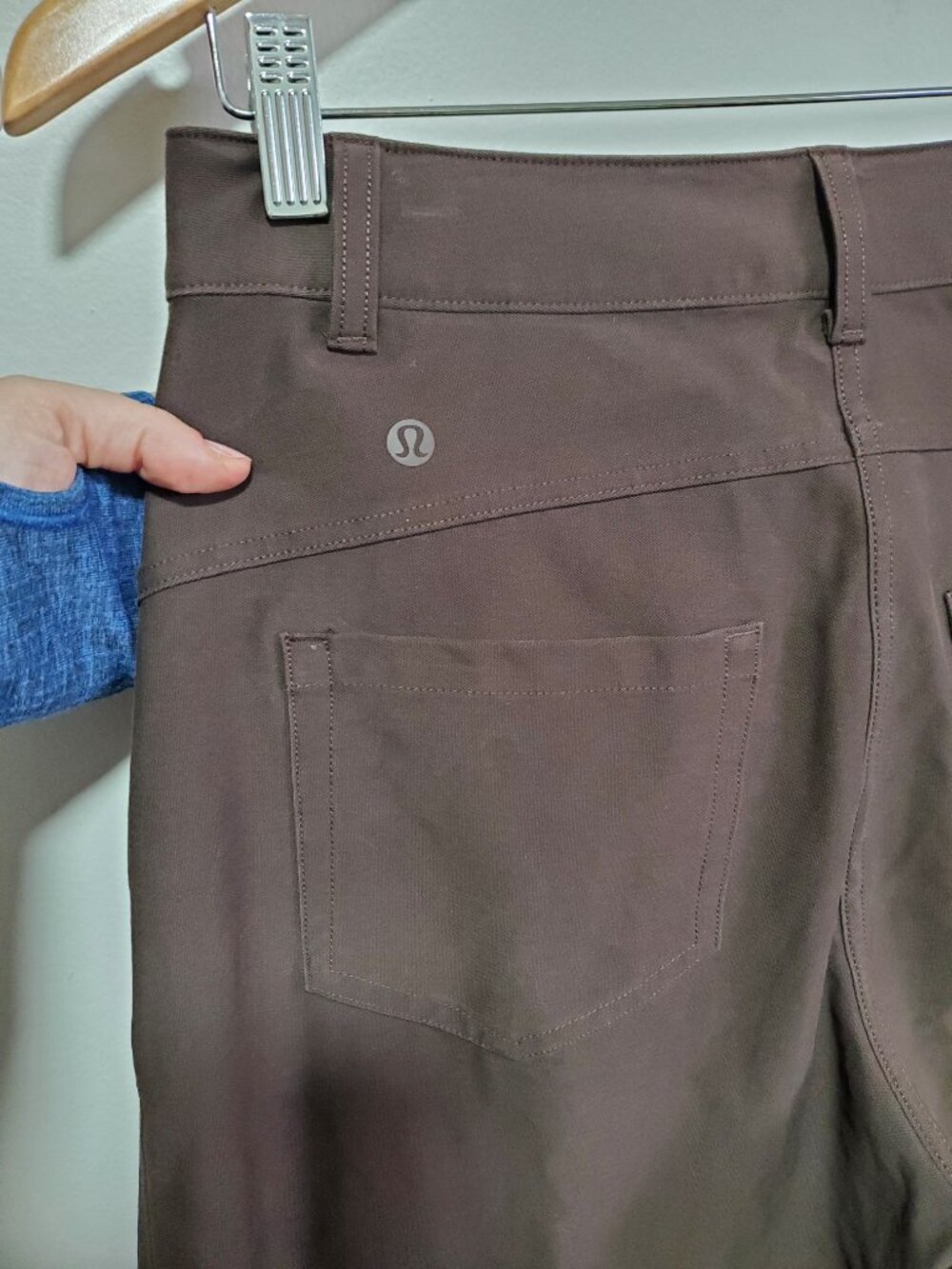 LULULEMON City Sleek Hi-Rise 27" Barrel-Leg Pant Espresso Sz 28 Light Utilitech - Picture 10 of 14